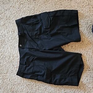 5.11 Stryke shorts mens 38 waist, 9 inseam